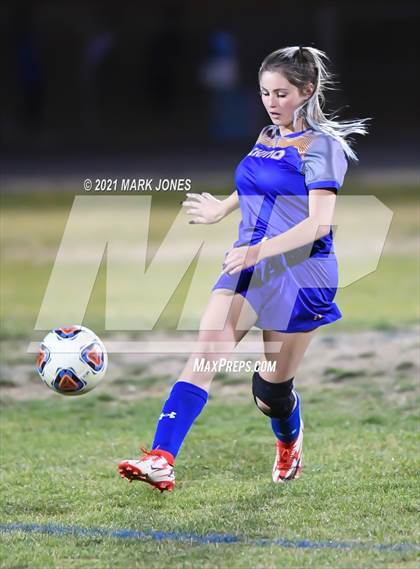 Thumbnail 2 in St. Johns @ Chino Valley (AIA 2A Semifinal) photogallery.