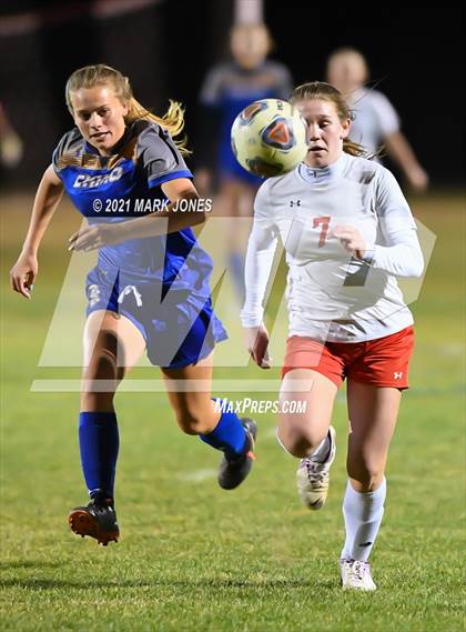 Thumbnail 2 in St. Johns @ Chino Valley (AIA 2A Semifinal) photogallery.