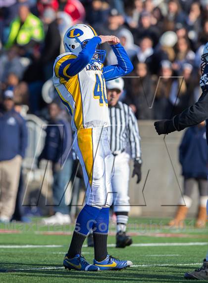 Thumbnail 3 in Lawrence vs. Huntington (Long Island Class III Final) photogallery.