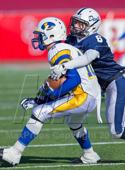 Thumbnail 3 in Lawrence vs. Huntington (Long Island Class III Final) photogallery.