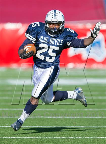 Thumbnail 1 in Lawrence vs. Huntington (Long Island Class III Final) photogallery.