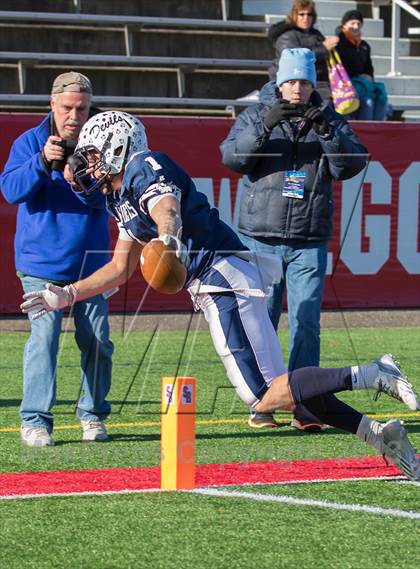 Thumbnail 3 in Lawrence vs. Huntington (Long Island Class III Final) photogallery.