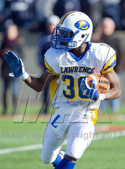 Thumbnail 2 in Lawrence vs. Huntington (Long Island Class III Final) photogallery.