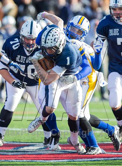 Thumbnail 2 in Lawrence vs. Huntington (Long Island Class III Final) photogallery.