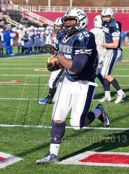 Thumbnail 2 in Lawrence vs. Huntington (Long Island Class III Final) photogallery.