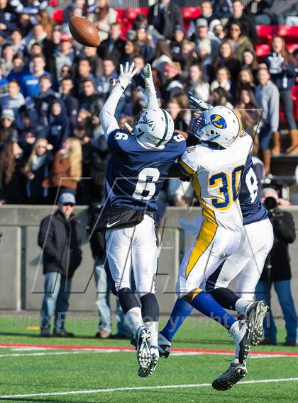 Thumbnail 2 in Lawrence vs. Huntington (Long Island Class III Final) photogallery.