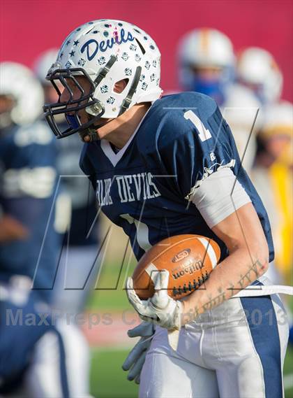 Thumbnail 3 in Lawrence vs. Huntington (Long Island Class III Final) photogallery.