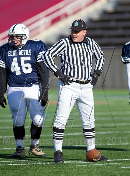 Thumbnail 2 in Lawrence vs. Huntington (Long Island Class III Final) photogallery.
