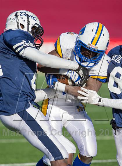 Thumbnail 2 in Lawrence vs. Huntington (Long Island Class III Final) photogallery.