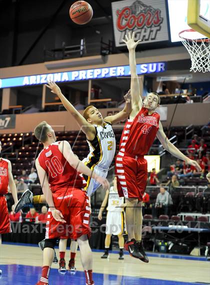 Thumbnail 2 in St. Johns vs. Arizona Lutheran Academy (AIA D4 Semifinal) photogallery.