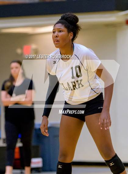 Thumbnail 1 in Clark vs. Smithson Valley (UIL 6A Bi-District Playoffs) photogallery.
