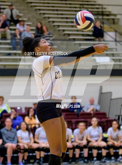 Thumbnail 3 in Clark vs. Smithson Valley (UIL 6A Bi-District Playoffs) photogallery.
