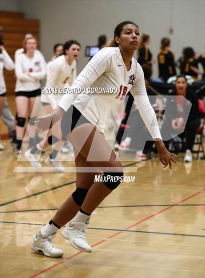 Thumbnail 1 in Vanden vs. Lincoln (Stockton Classic) photogallery.