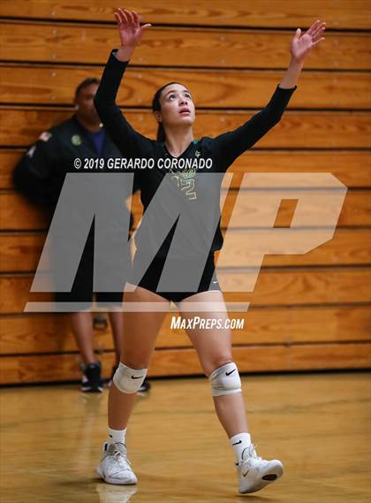 Thumbnail 3 in Vanden vs. Lincoln (Stockton Classic) photogallery.
