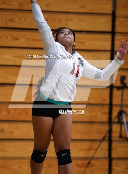 Thumbnail 3 in Vanden vs. Lincoln (Stockton Classic) photogallery.