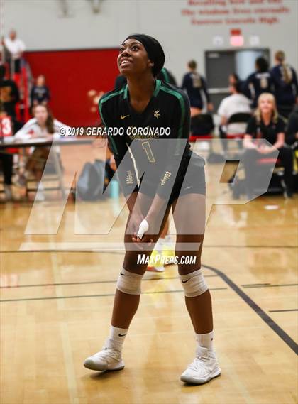 Thumbnail 1 in Vanden vs. Lincoln (Stockton Classic) photogallery.