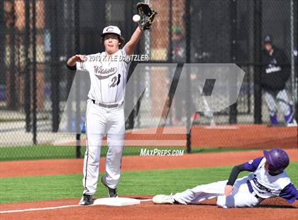 Thumbnail 2 in Bonham vs Callisburg (Pottsboro Tournament) photogallery.