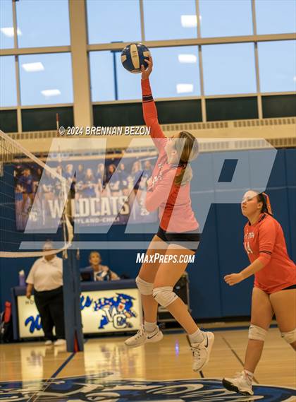 Thumbnail 3 in Attica @ Wheatland-Chili photogallery.