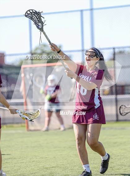Thumbnail 2 in Garden City vs. Mepham (Class B Semifinal) photogallery.