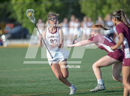 Thumbnail 3 in Garden City vs. Mepham (Class B Semifinal) photogallery.
