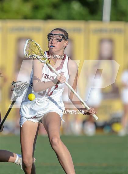 Thumbnail 1 in Garden City vs. Mepham (Class B Semifinal) photogallery.