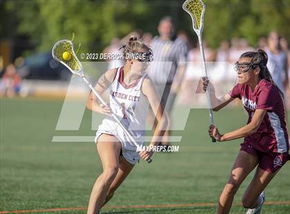 Thumbnail 3 in Garden City vs. Mepham (Class B Semifinal) photogallery.