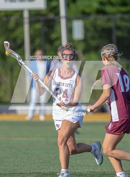 Thumbnail 3 in Garden City vs. Mepham (Class B Semifinal) photogallery.