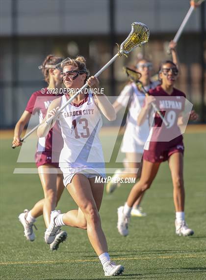 Thumbnail 1 in Garden City vs. Mepham (Class B Semifinal) photogallery.
