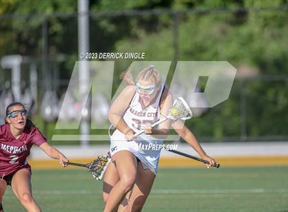 Thumbnail 2 in Garden City vs. Mepham (Class B Semifinal) photogallery.