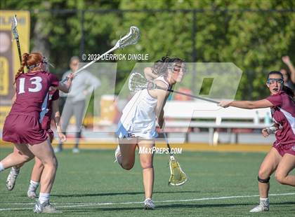 Thumbnail 1 in Garden City vs. Mepham (Class B Semifinal) photogallery.