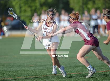 Thumbnail 1 in Garden City vs. Mepham (Class B Semifinal) photogallery.