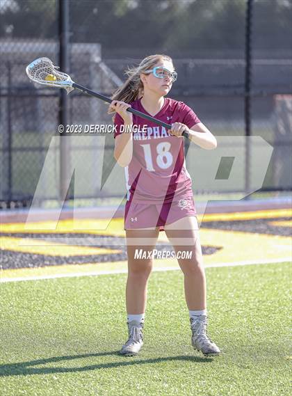 Thumbnail 3 in Garden City vs. Mepham (Class B Semifinal) photogallery.