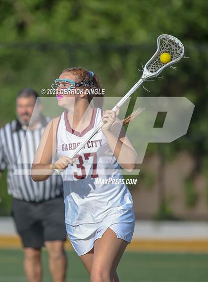 Thumbnail 3 in Garden City vs. Mepham (Class B Semifinal) photogallery.