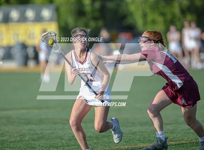 Thumbnail 3 in Garden City vs. Mepham (Class B Semifinal) photogallery.