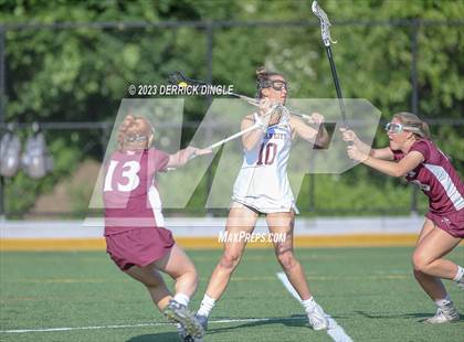 Thumbnail 3 in Garden City vs. Mepham (Class B Semifinal) photogallery.
