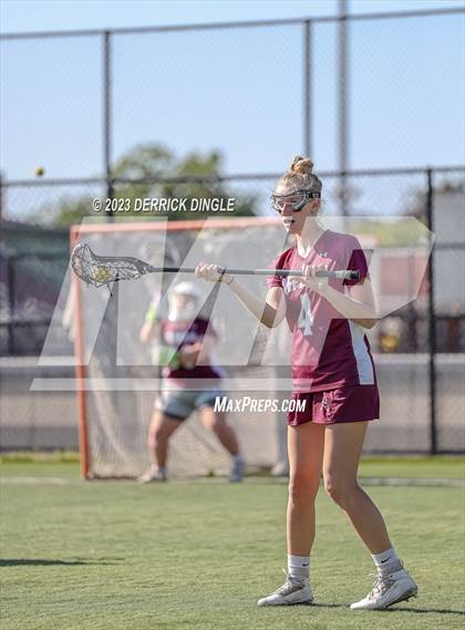 Thumbnail 2 in Garden City vs. Mepham (Class B Semifinal) photogallery.