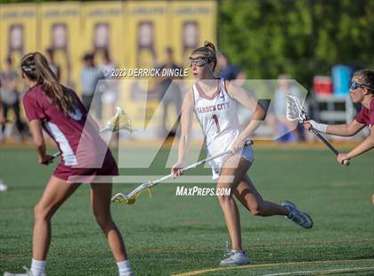 Thumbnail 2 in Garden City vs. Mepham (Class B Semifinal) photogallery.