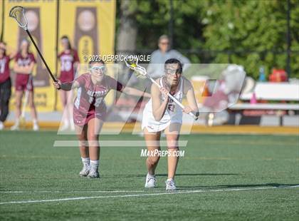 Thumbnail 1 in Garden City vs. Mepham (Class B Semifinal) photogallery.
