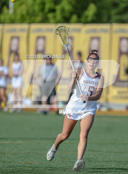 Thumbnail 2 in Garden City vs. Mepham (Class B Semifinal) photogallery.
