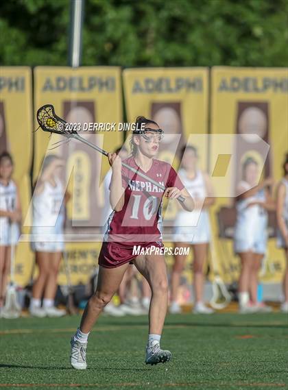 Thumbnail 3 in Garden City vs. Mepham (Class B Semifinal) photogallery.