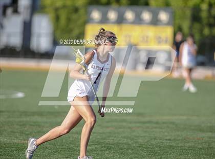 Thumbnail 3 in Garden City vs. Mepham (Class B Semifinal) photogallery.