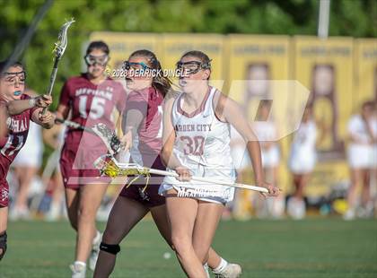 Thumbnail 2 in Garden City vs. Mepham (Class B Semifinal) photogallery.