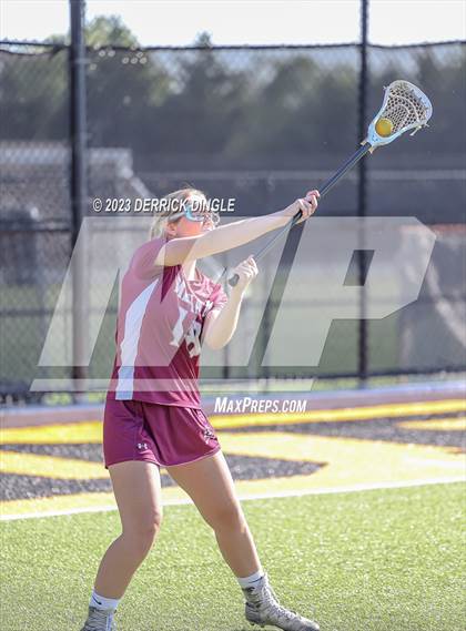 Thumbnail 1 in Garden City vs. Mepham (Class B Semifinal) photogallery.