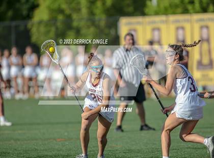 Thumbnail 3 in Garden City vs. Mepham (Class B Semifinal) photogallery.
