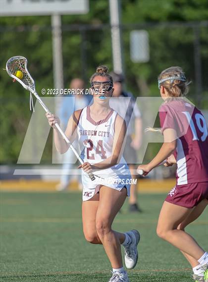 Thumbnail 1 in Garden City vs. Mepham (Class B Semifinal) photogallery.