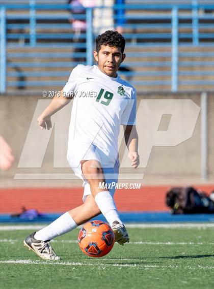 Thumbnail 3 in Rocklin vs. River Valley (Rocklin Invitational) photogallery.