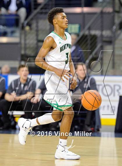 Thumbnail 3 in King's vs. Kentwood photogallery.