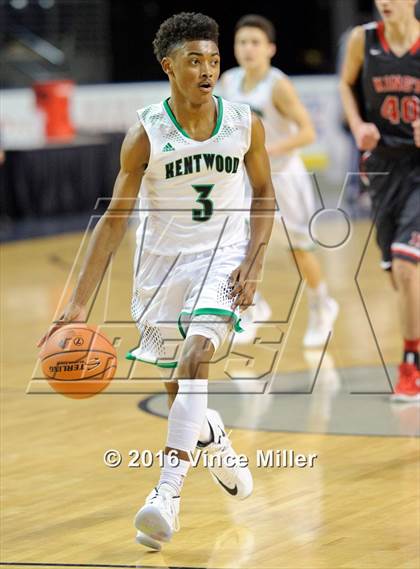 Thumbnail 3 in King's vs. Kentwood photogallery.