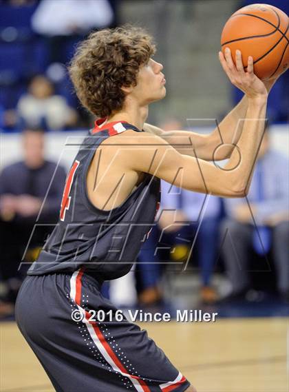 Thumbnail 3 in King's vs. Kentwood photogallery.