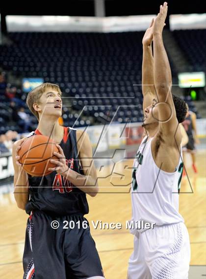 Thumbnail 2 in King's vs. Kentwood photogallery.